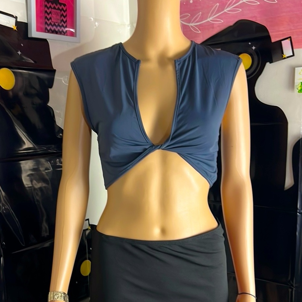 SHEIN gray Cut Out Tie Front Crop Tank Top